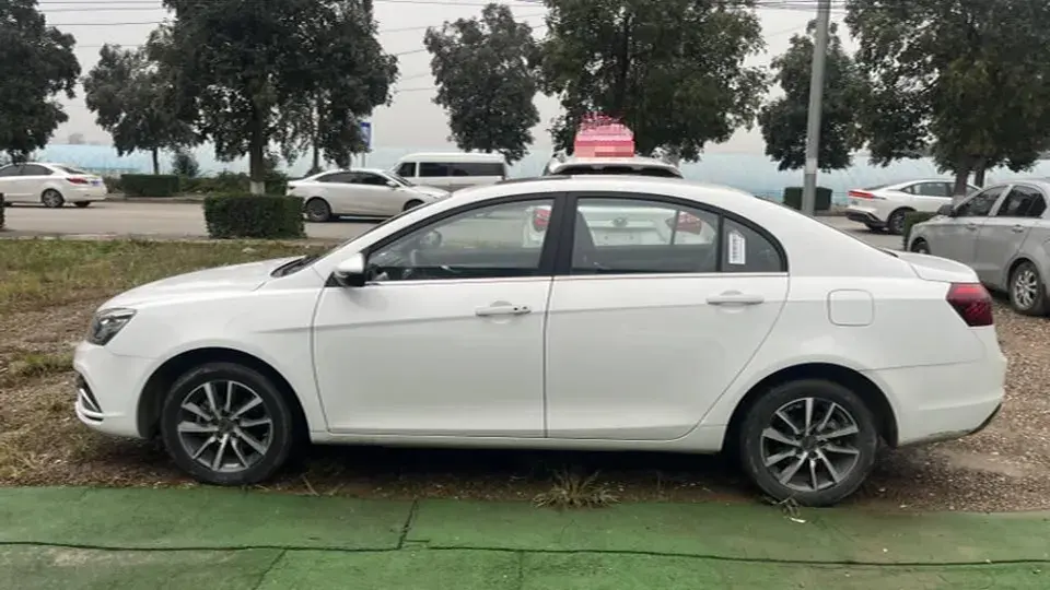 2020 GEELY EMGRAND thumbnail 4