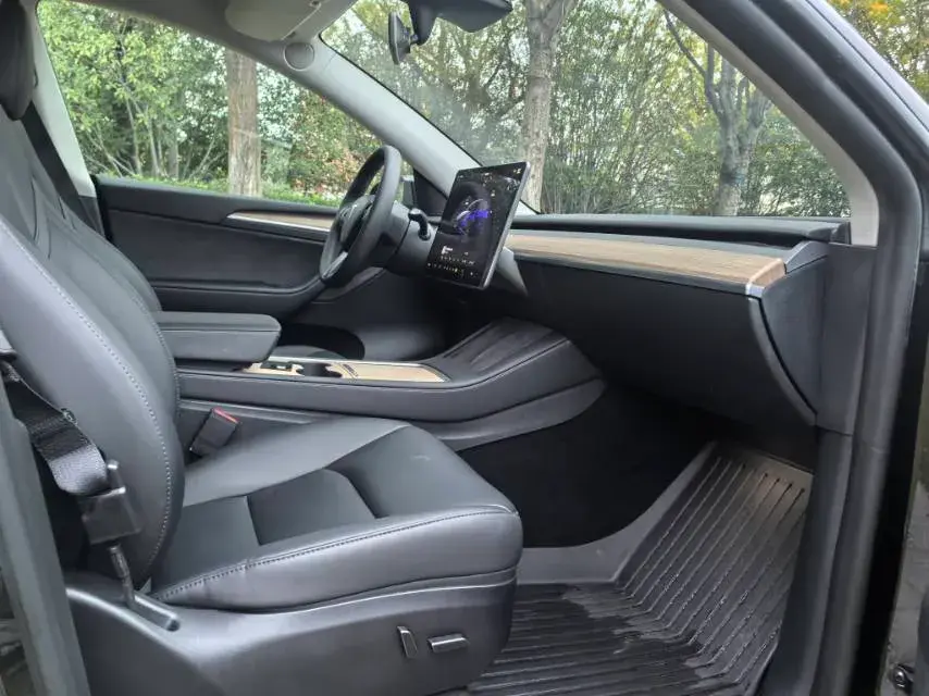 2022 TESLA MODEL thumbnail 4