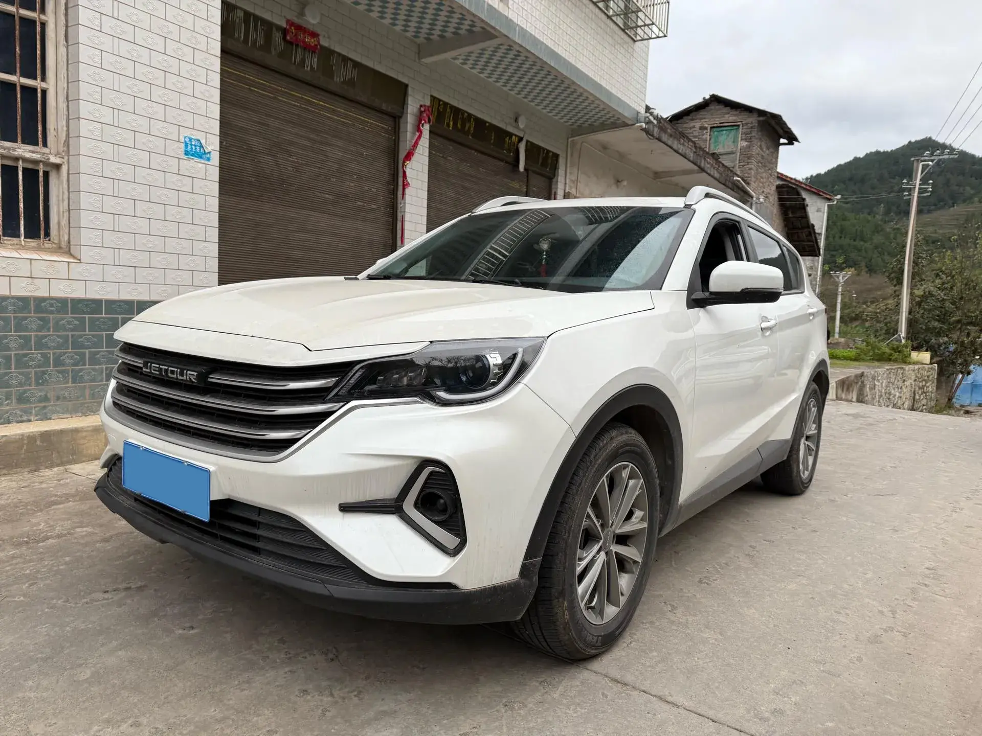 2020 JETOUR X70 view 1