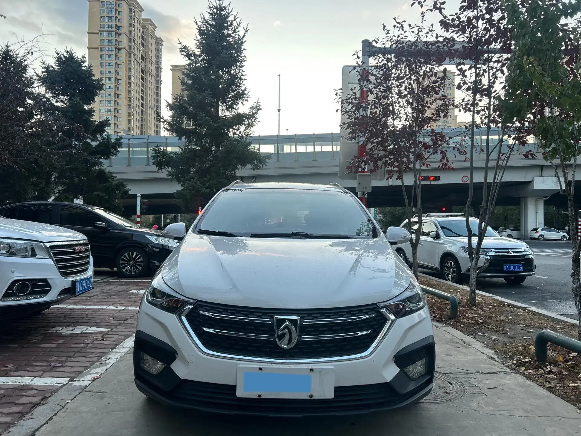 2018 VOLKSWAGEN SAGITAR thumbnail 2