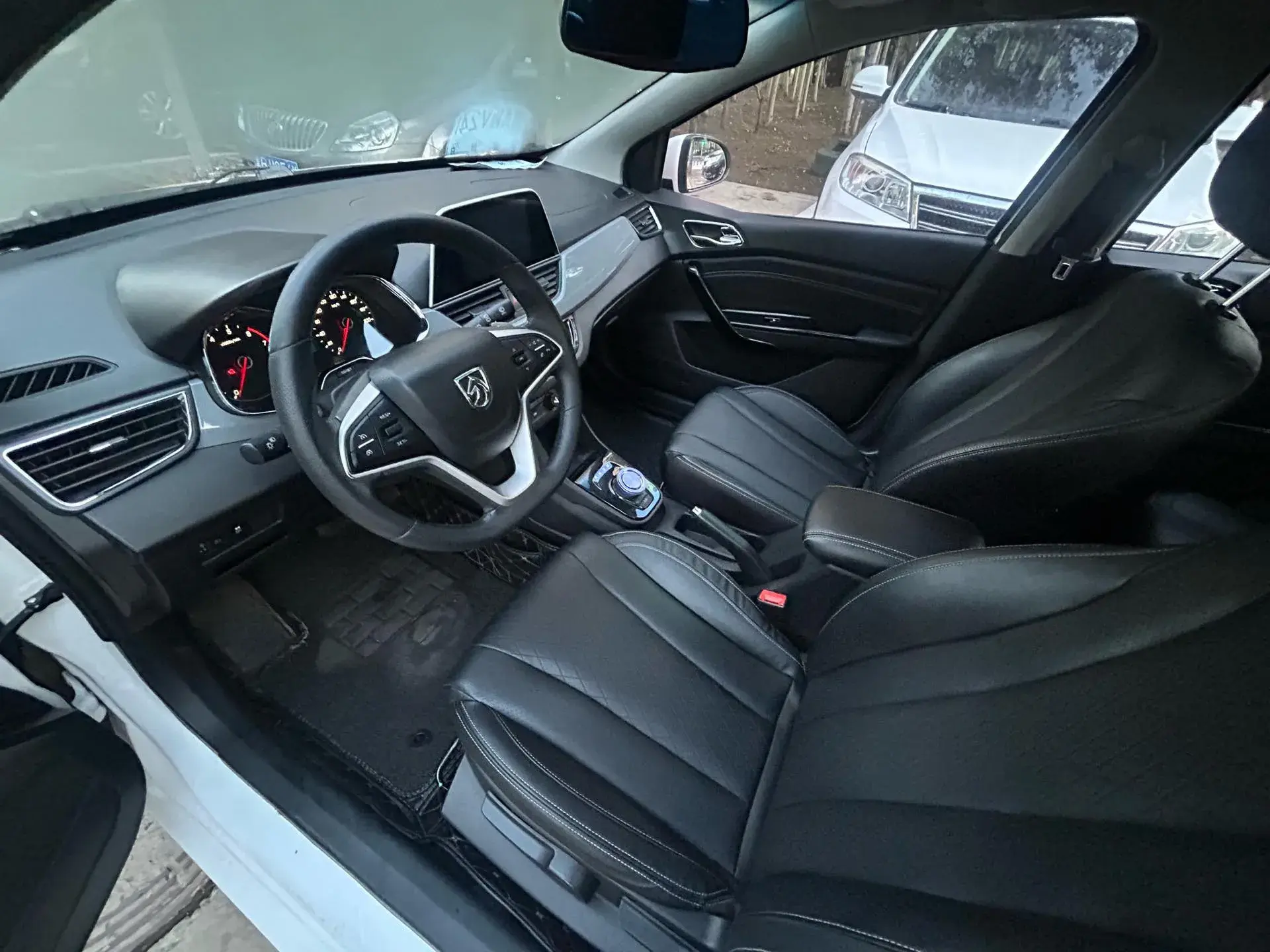 2018 VOLKSWAGEN SAGITAR thumbnail 4