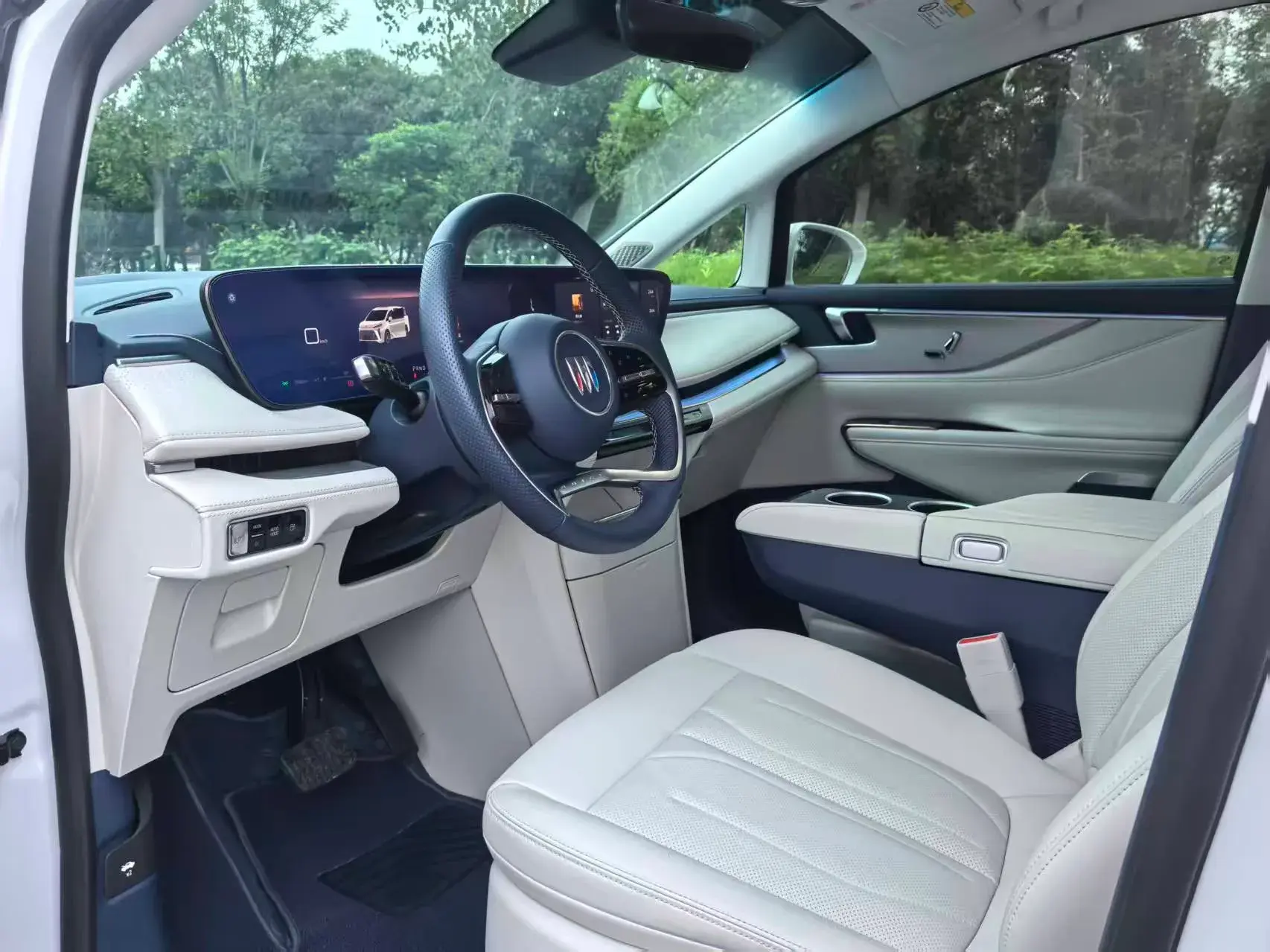 2024 BUICK GL8 thumbnail 3