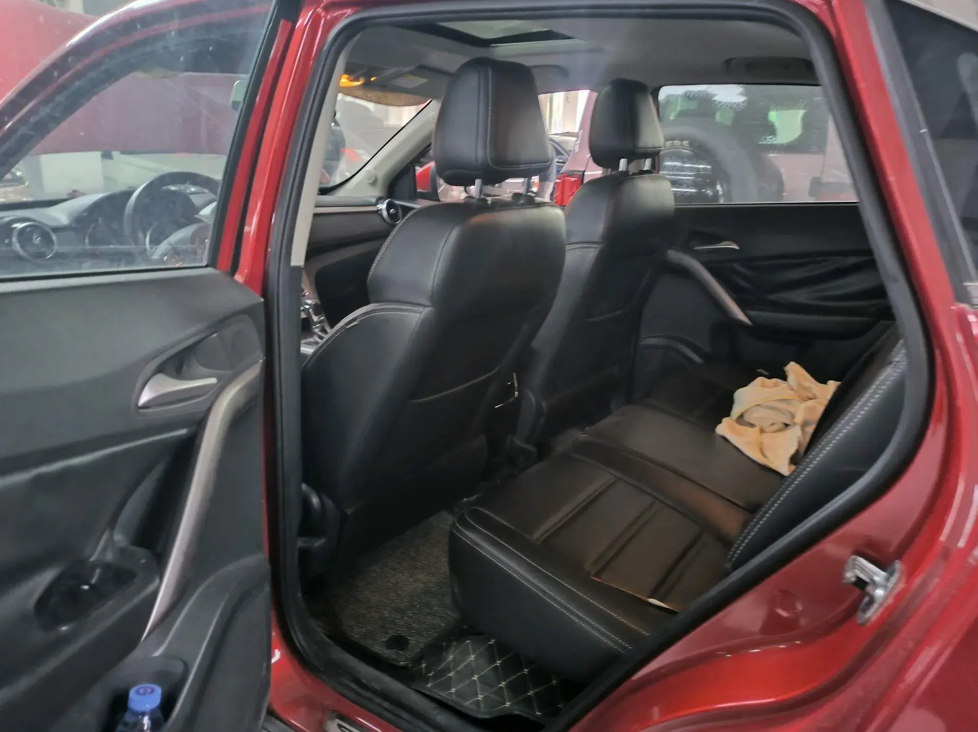 2019 MG GS thumbnail 3