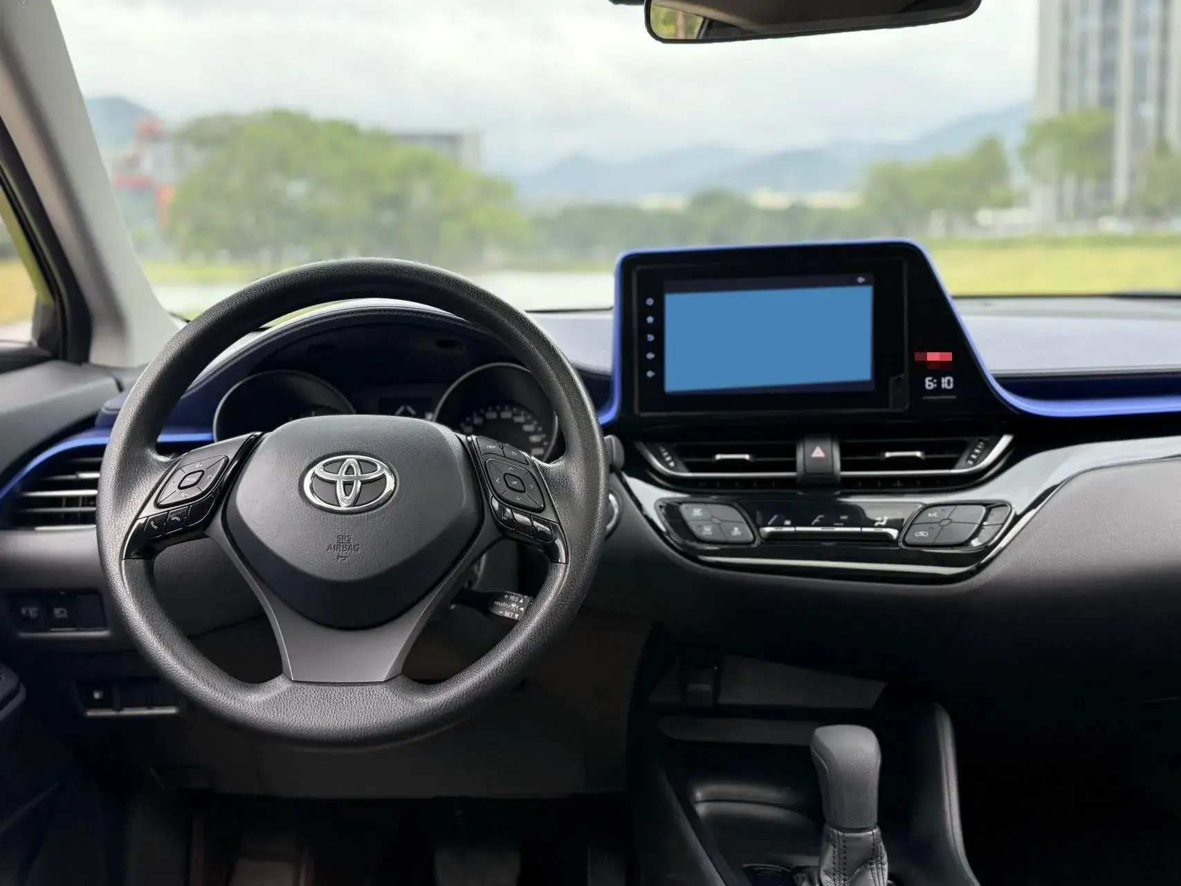 2020 TOYOTA C-HR thumbnail 4