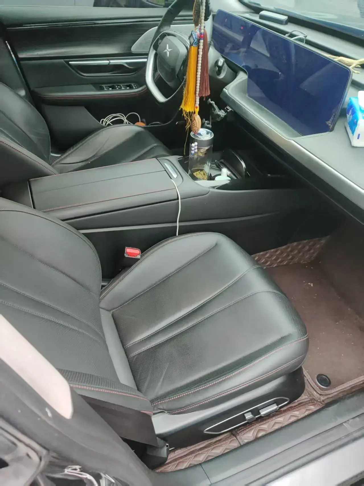 2021 XPENG P7 thumbnail 4