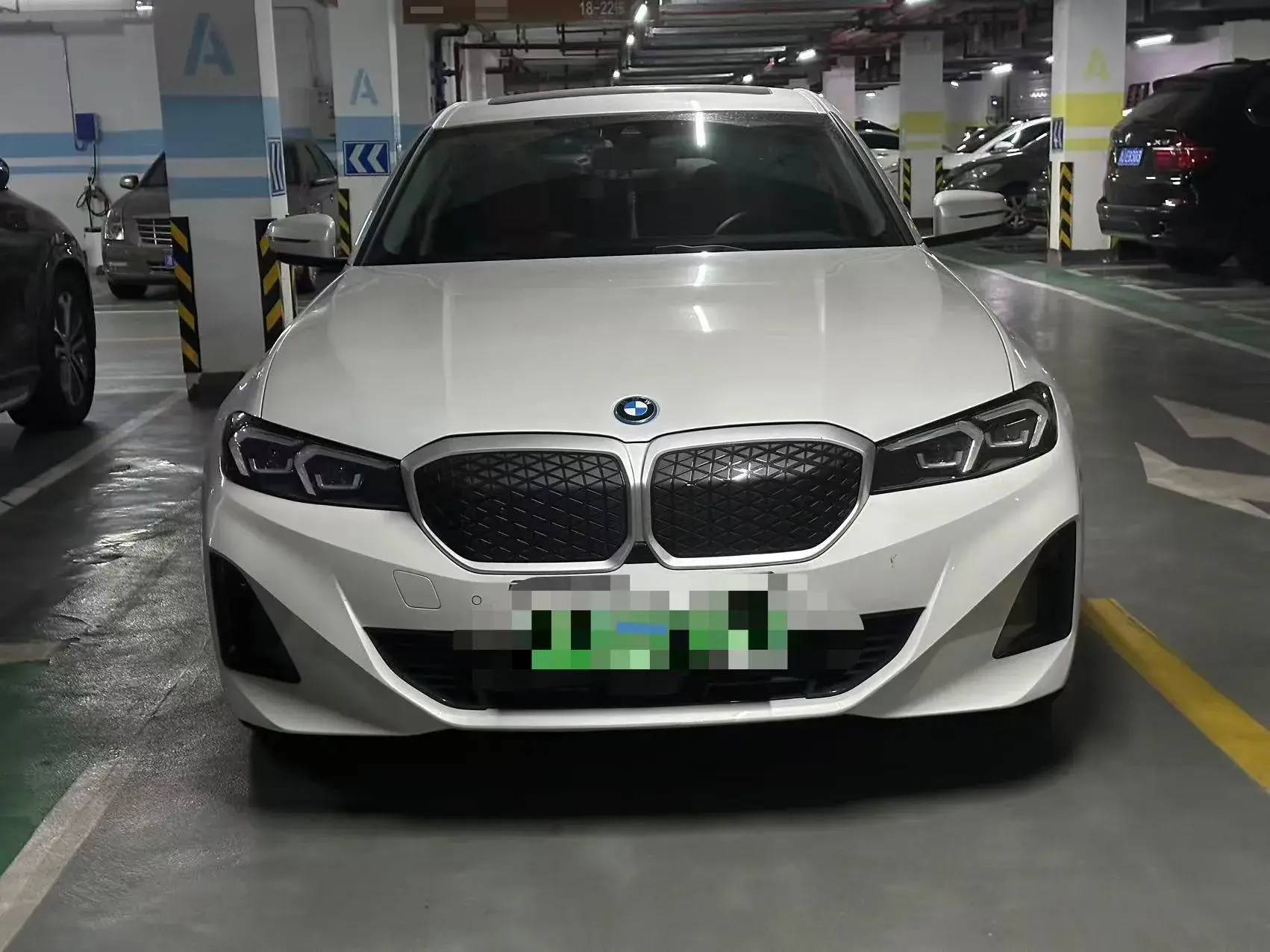 2025 BMW I3 thumbnail 2