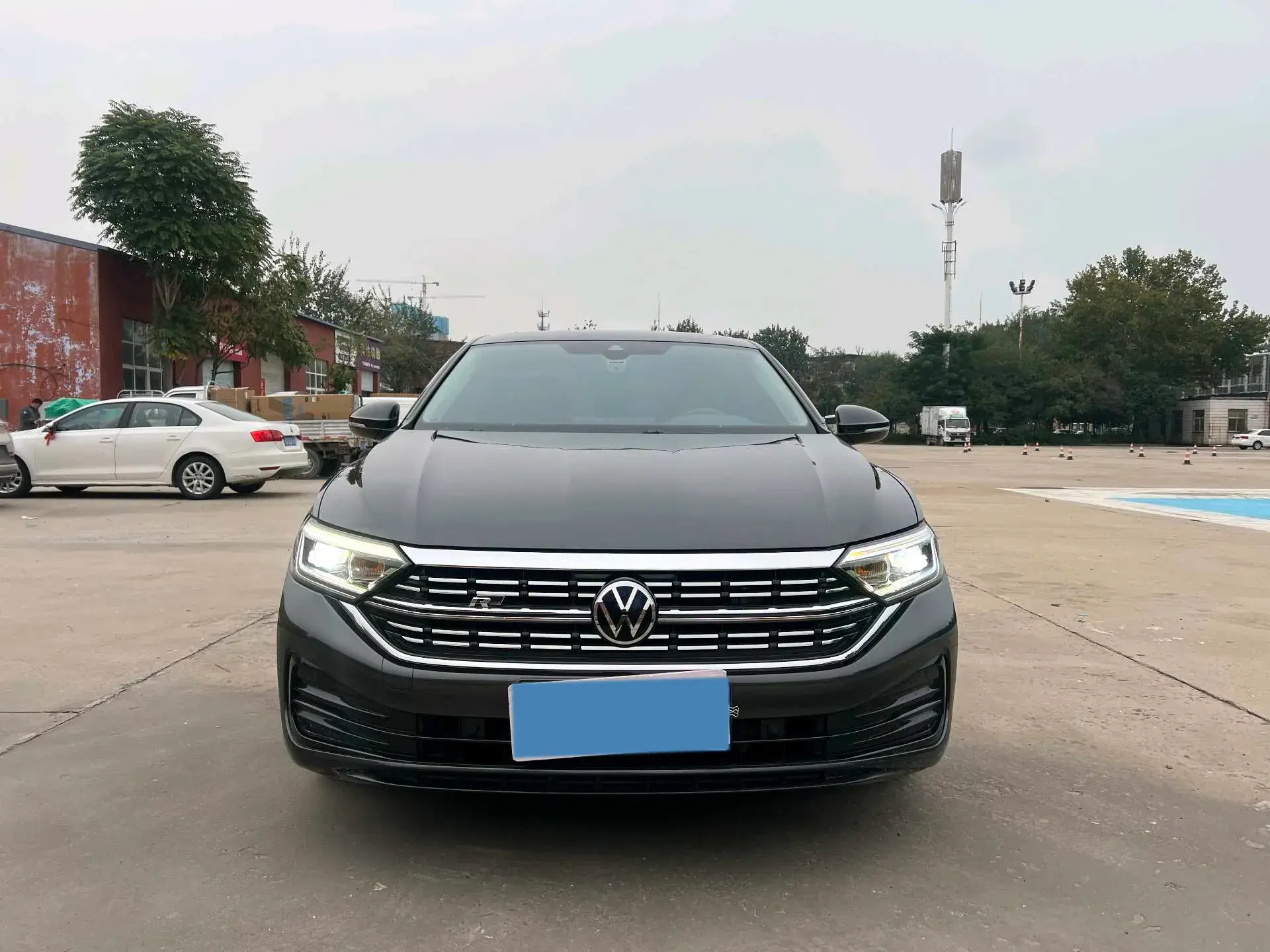 2023 VOLKSWAGEN SAGITAR thumbnail 2