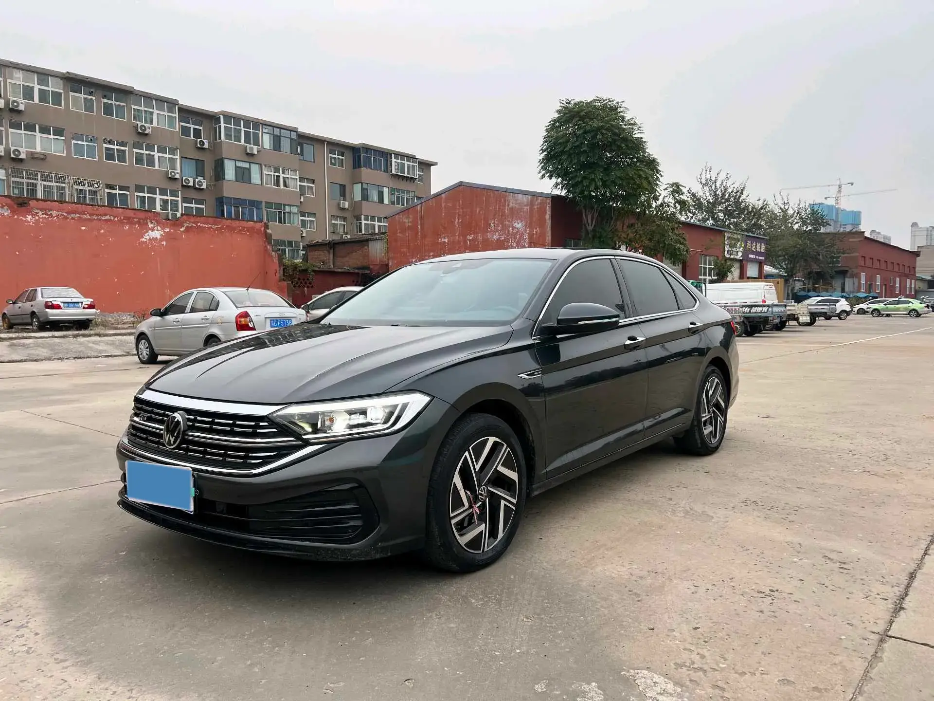 2023 VOLKSWAGEN SAGITAR view 1