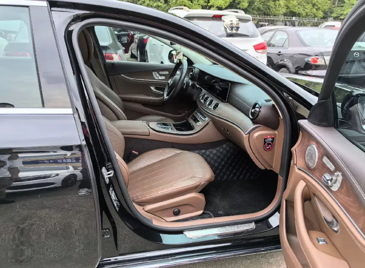 2022 MERCEDES-BENZ E thumbnail 4