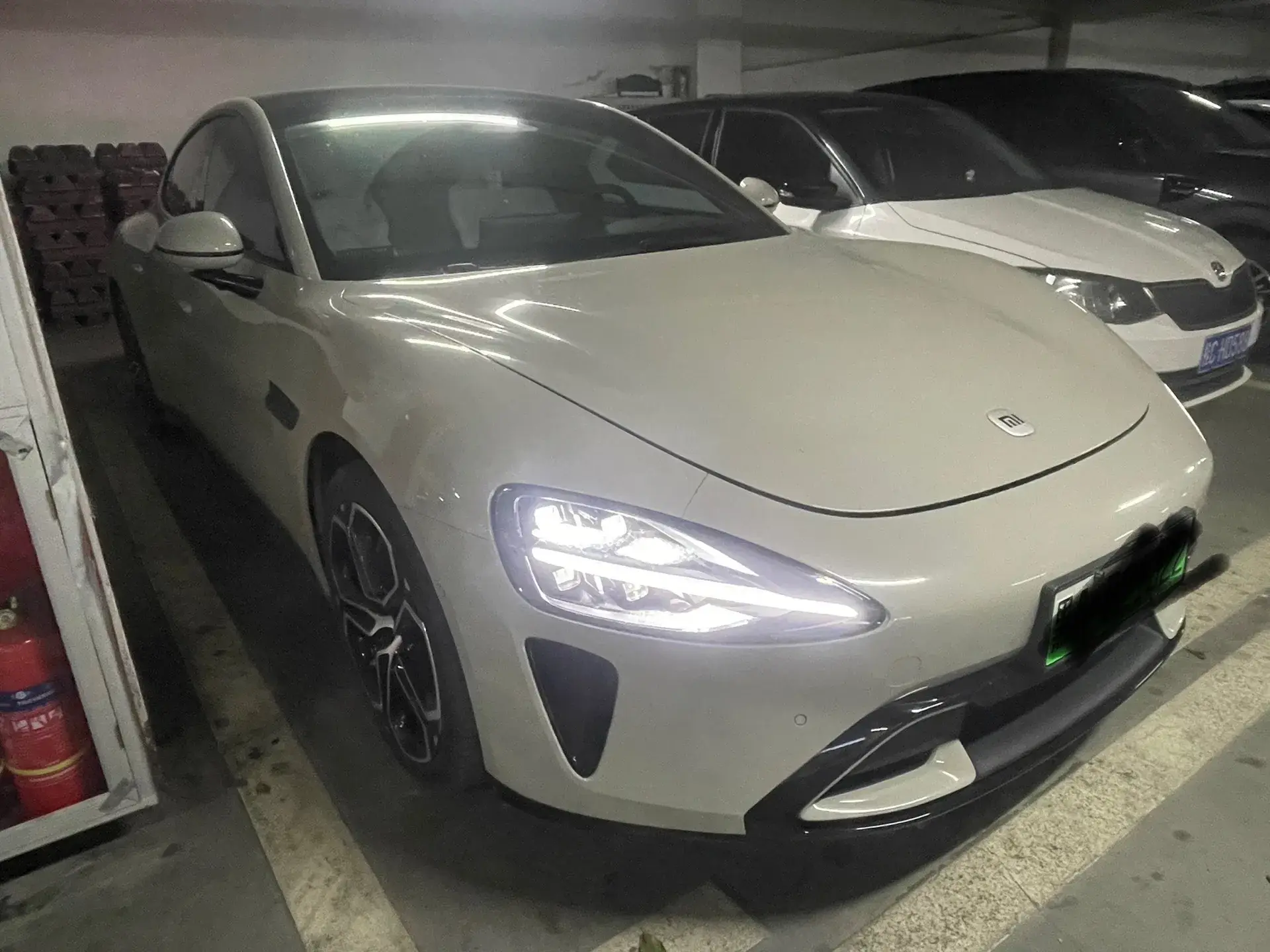 2024 MI SU7 thumbnail 3