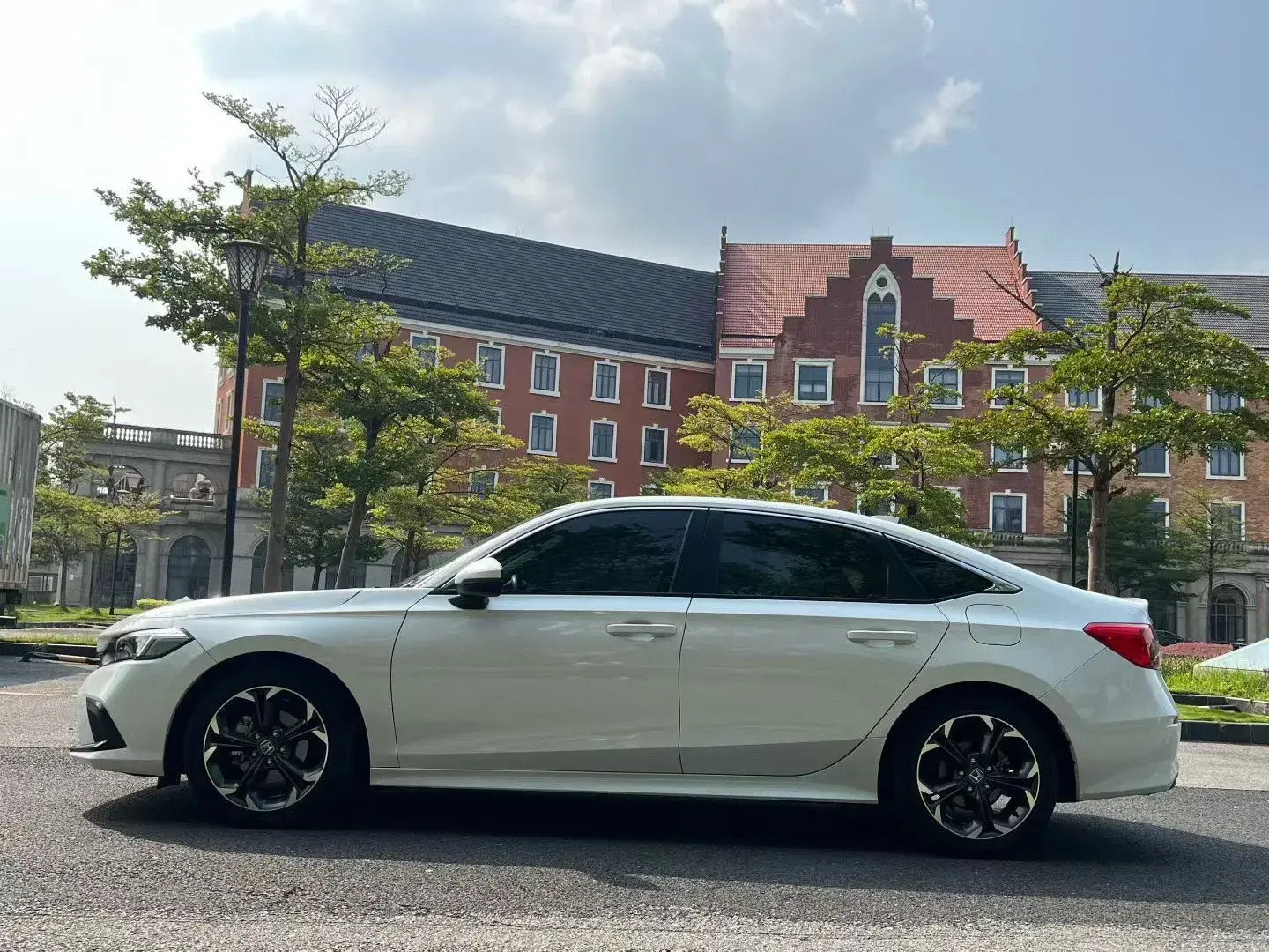 2022 HONDA CIVIC thumbnail 4