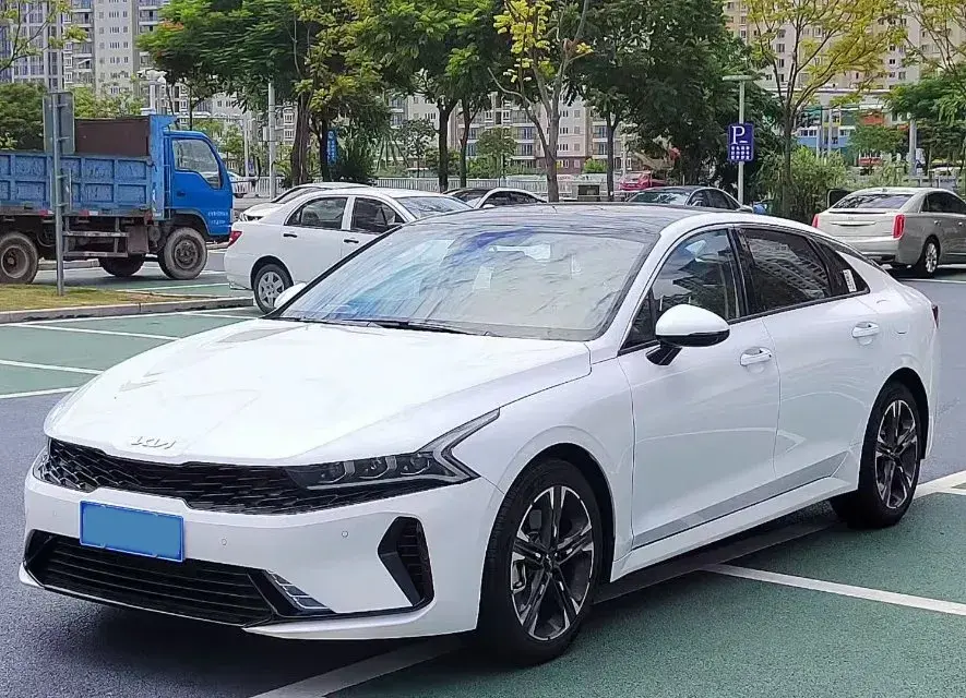 2021 KIA K5 view 1