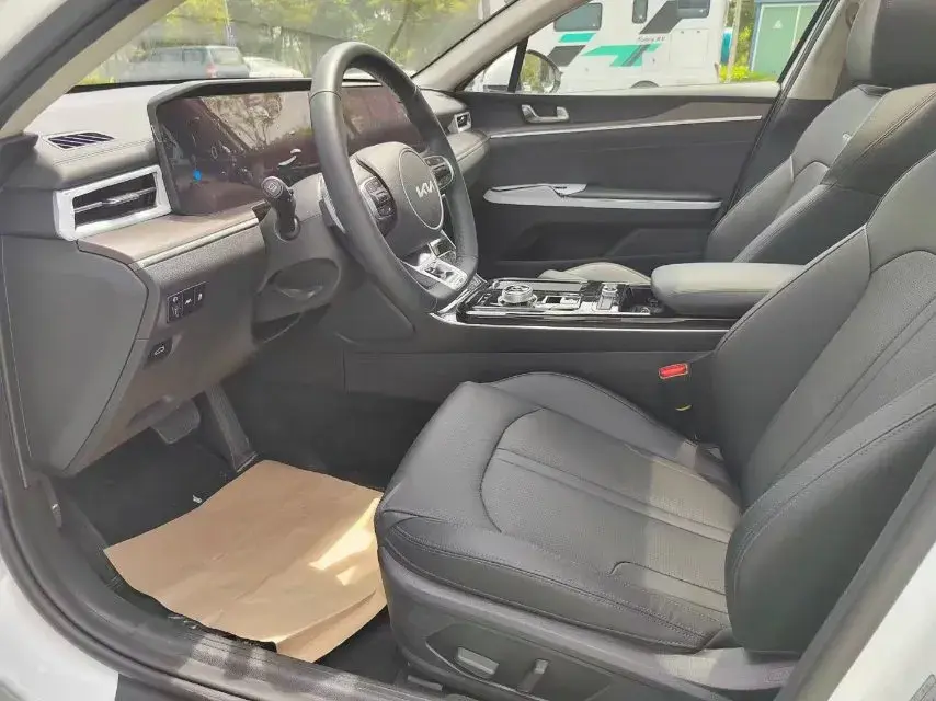 2021 KIA K5 thumbnail 4