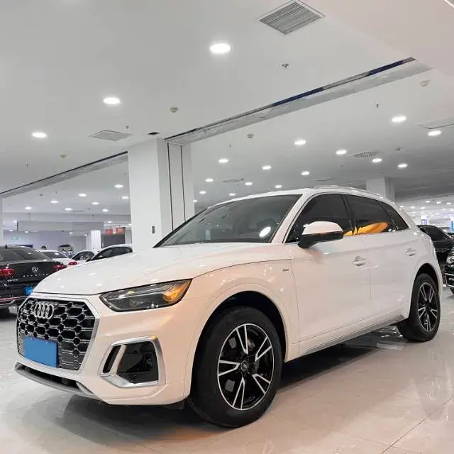 2024 AUDI Q5L view 1