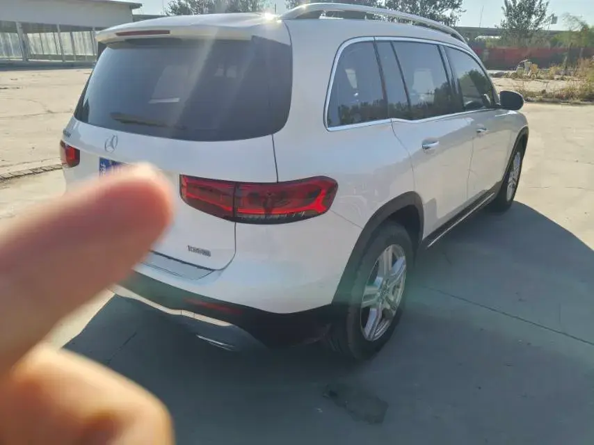 2021 MERCEDES-BENZ GLB thumbnail 4