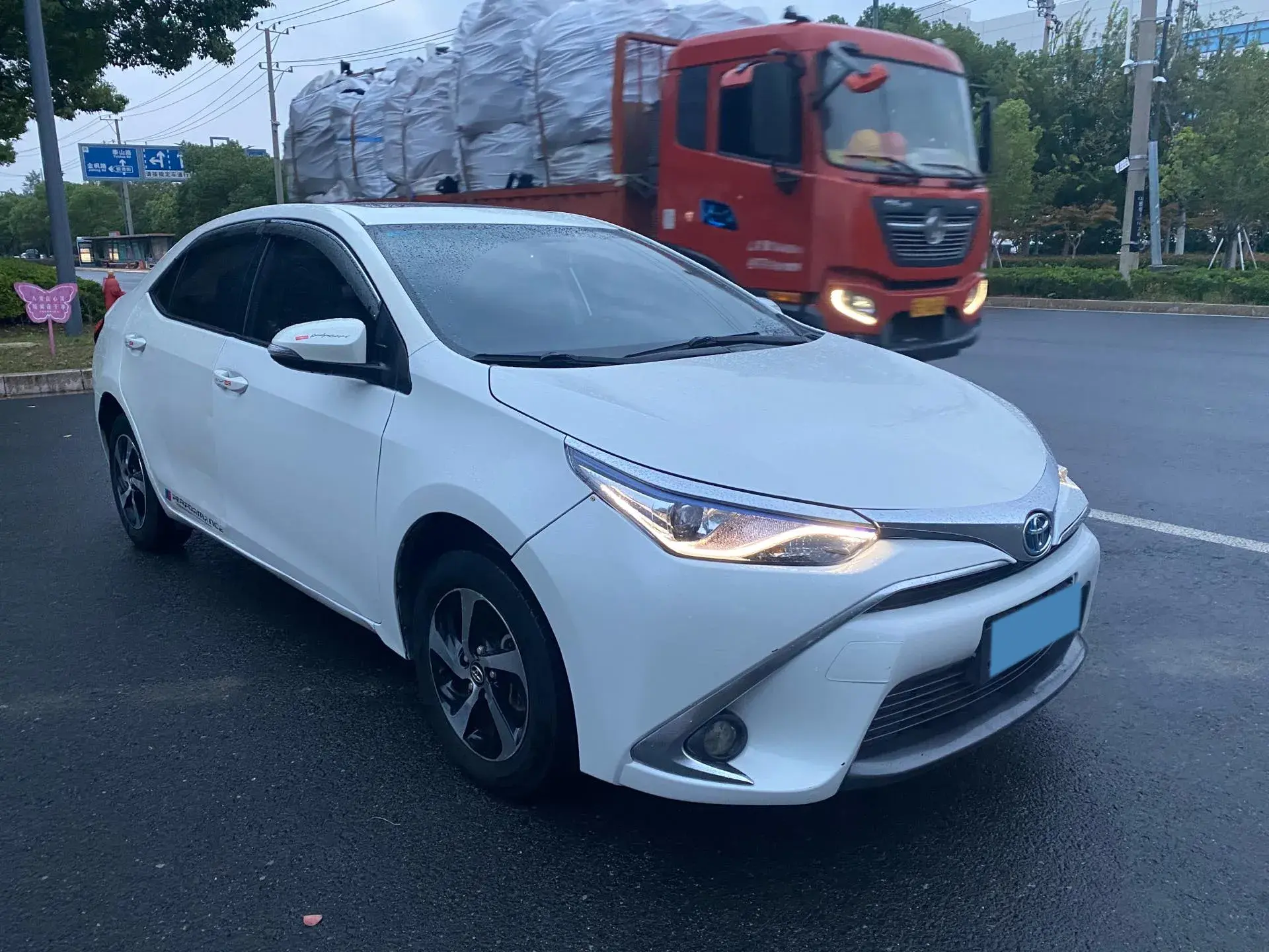 2017 TOYOTA LEVIN thumbnail 3