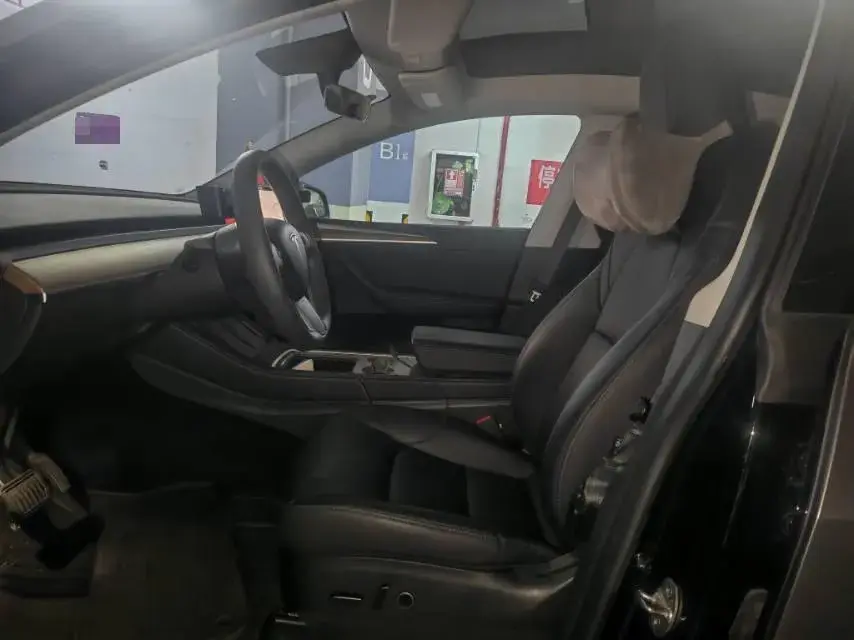 2022 TESLA MODEL thumbnail 2