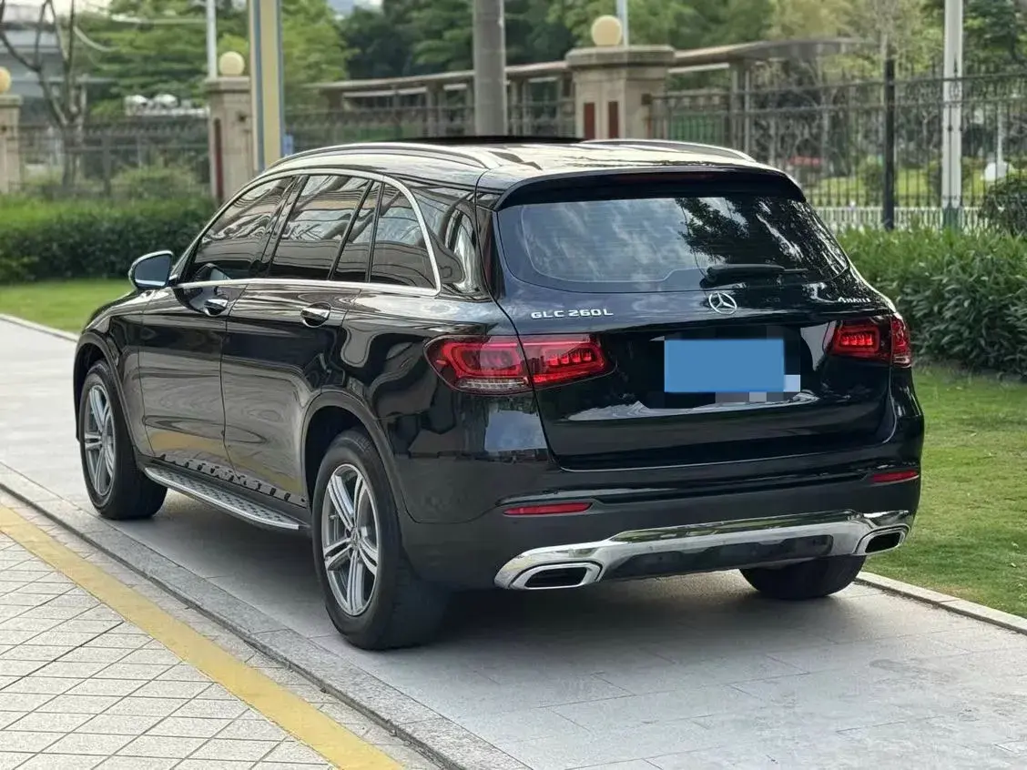 2021 MERCEDES-BENZ GLC thumbnail 4