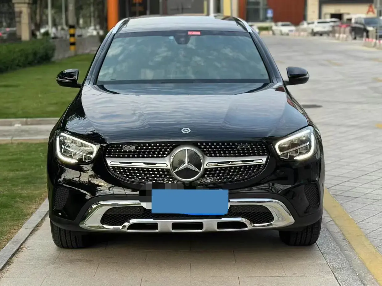 2021 MERCEDES-BENZ GLC thumbnail 2