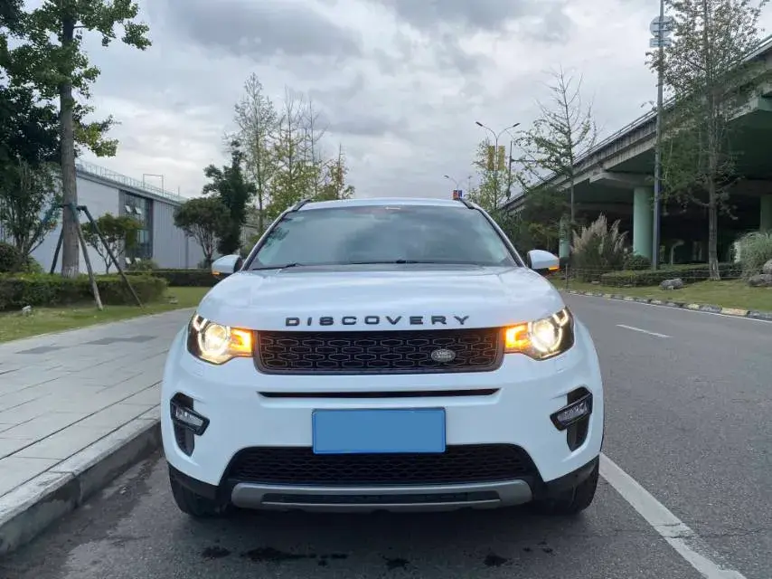 2018 LAND ROVER thumbnail 3