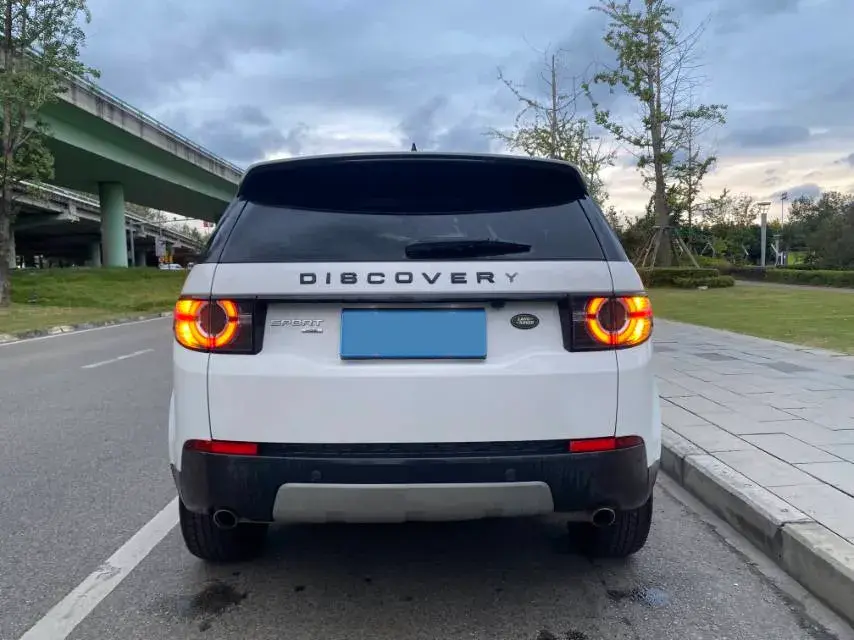 2018 LAND ROVER thumbnail 4