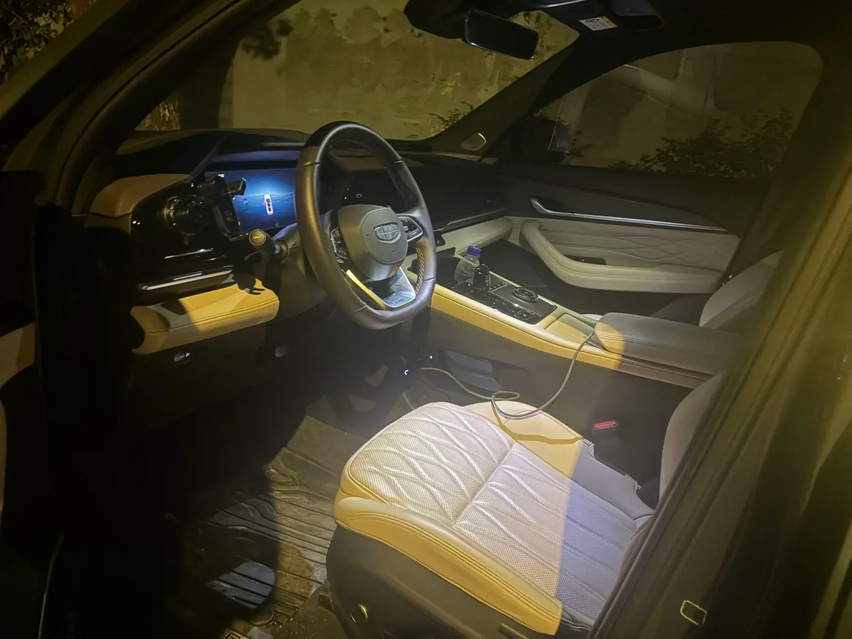 2024 GEELY MONJARO thumbnail 4