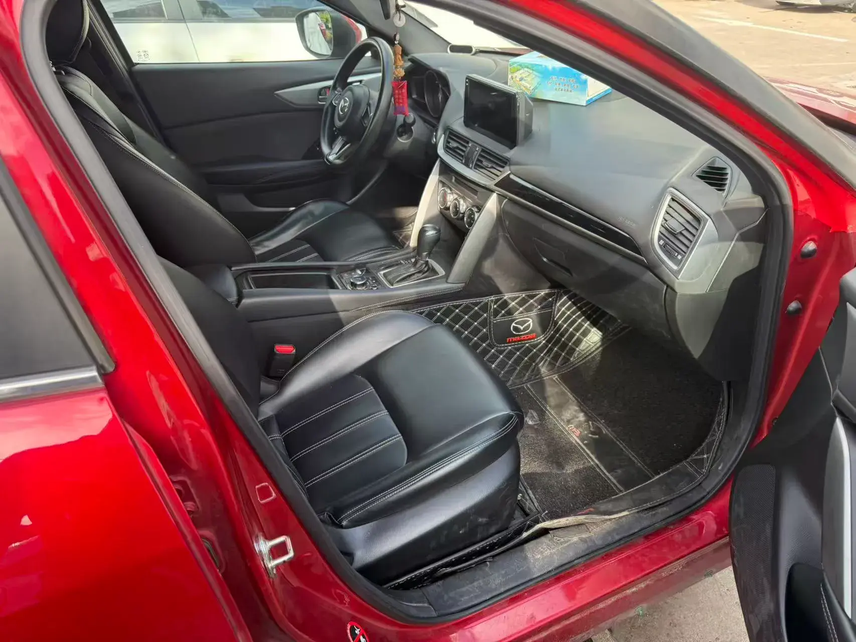 2018 MAZDA CX-4 thumbnail 2