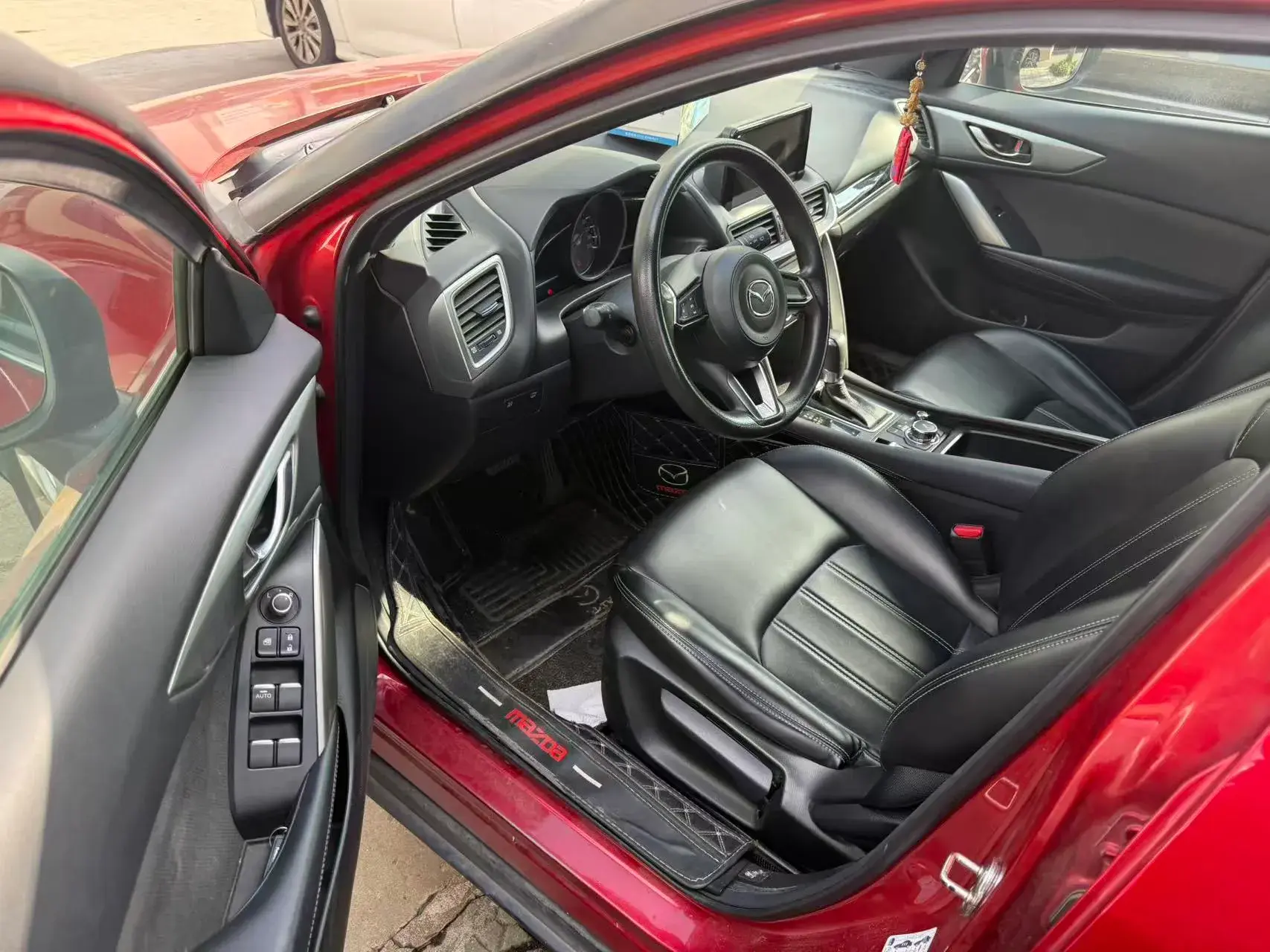 2018 MAZDA CX-4 thumbnail 4