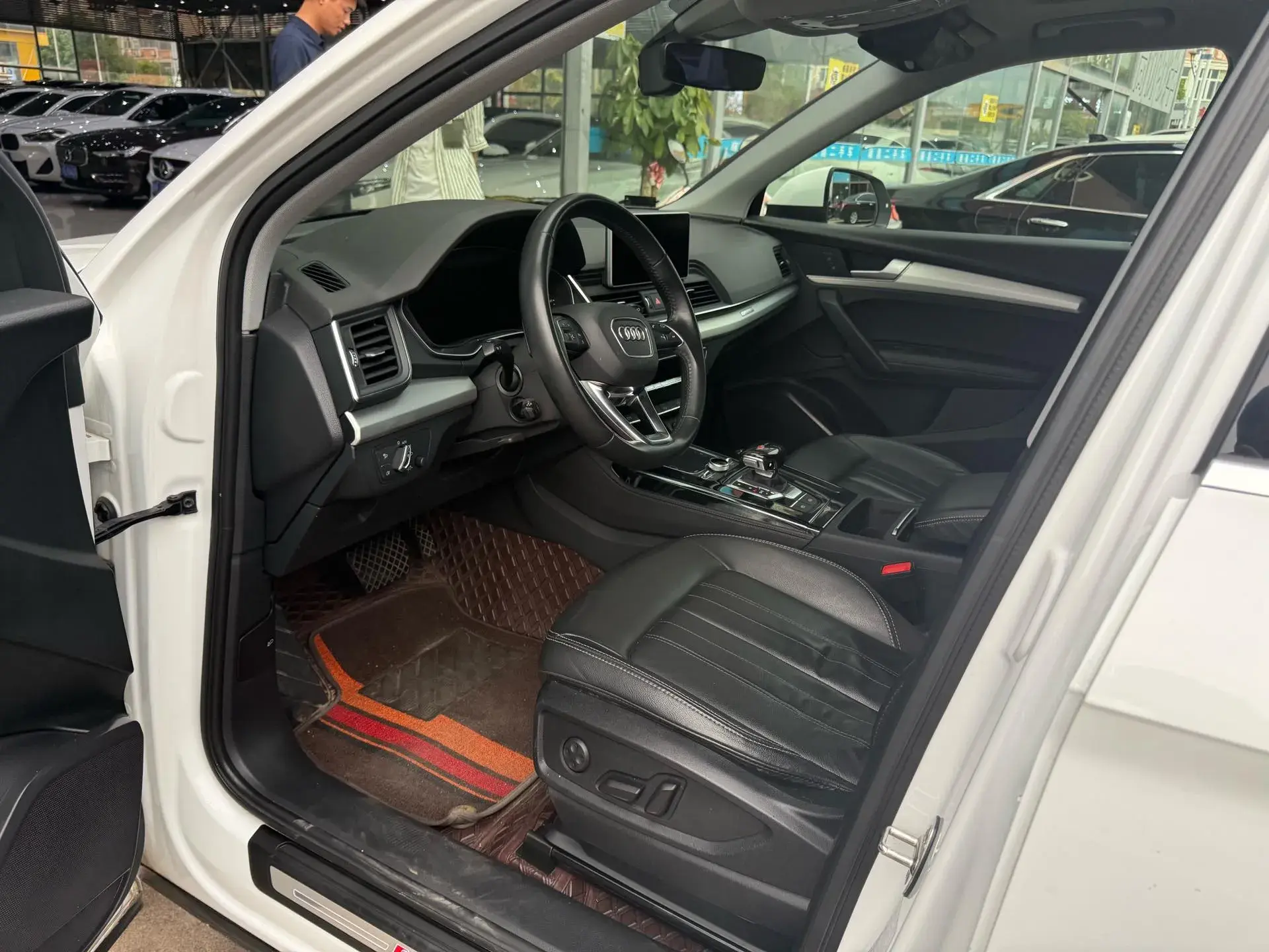 2020 AUDI Q5L thumbnail 3