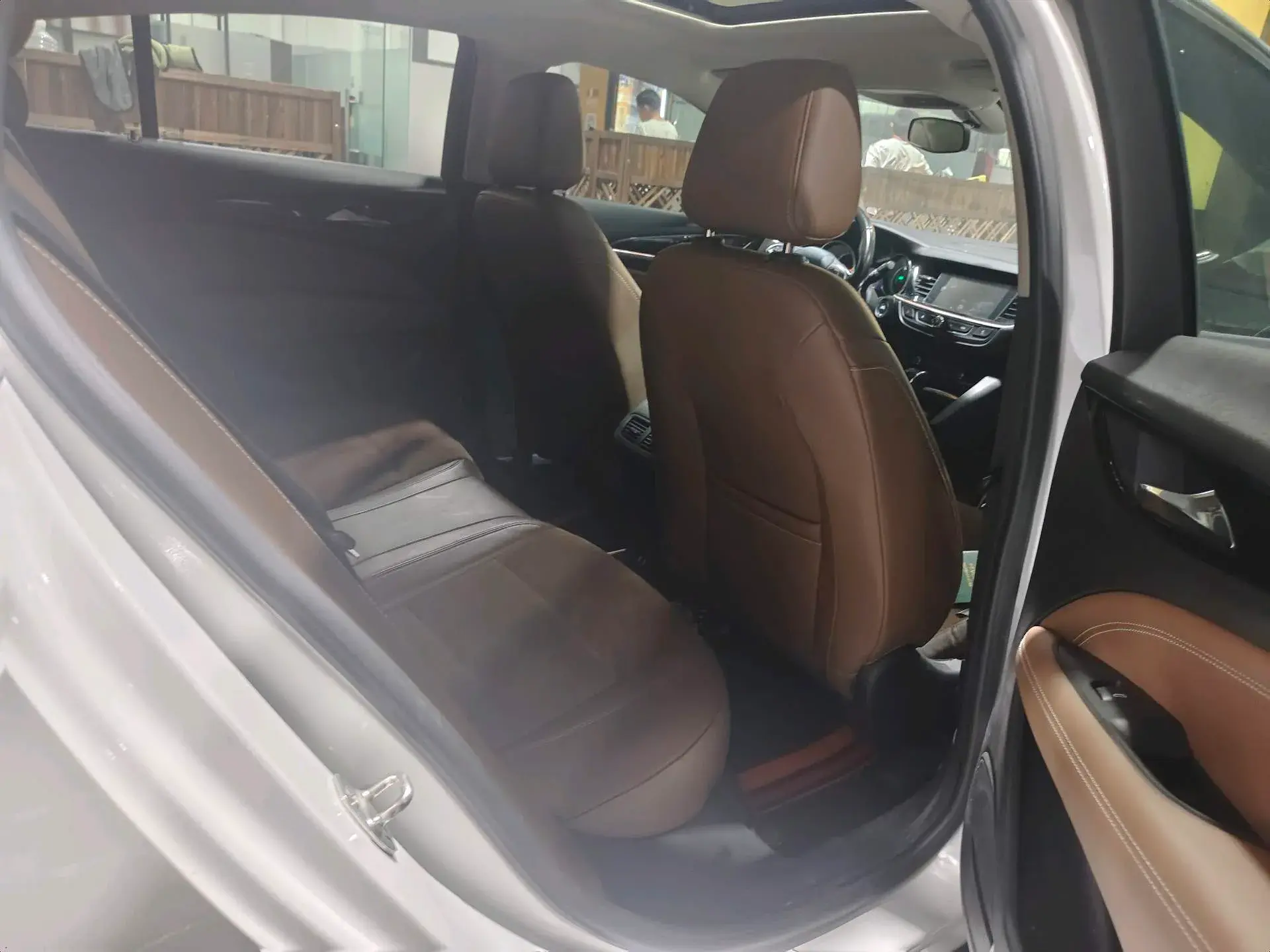 2019 BUICK REGAL thumbnail 3