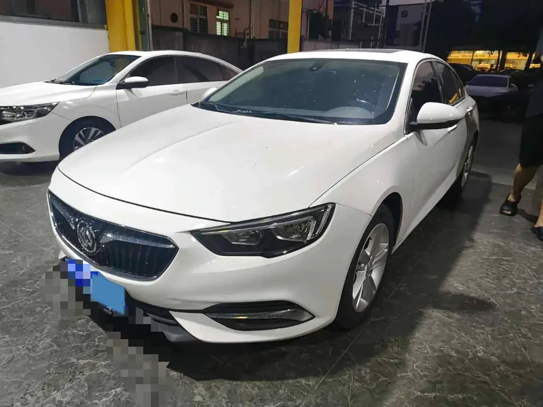 2019 BUICK REGAL view 1