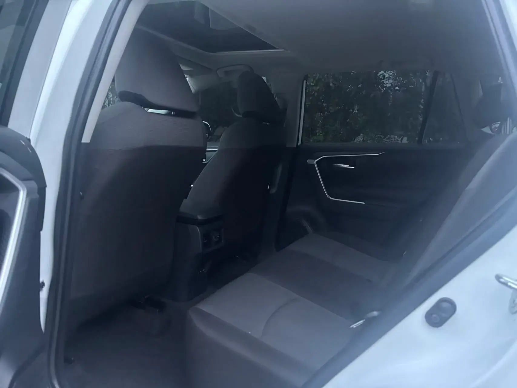 2021 TOYOTA RAV4 thumbnail 4