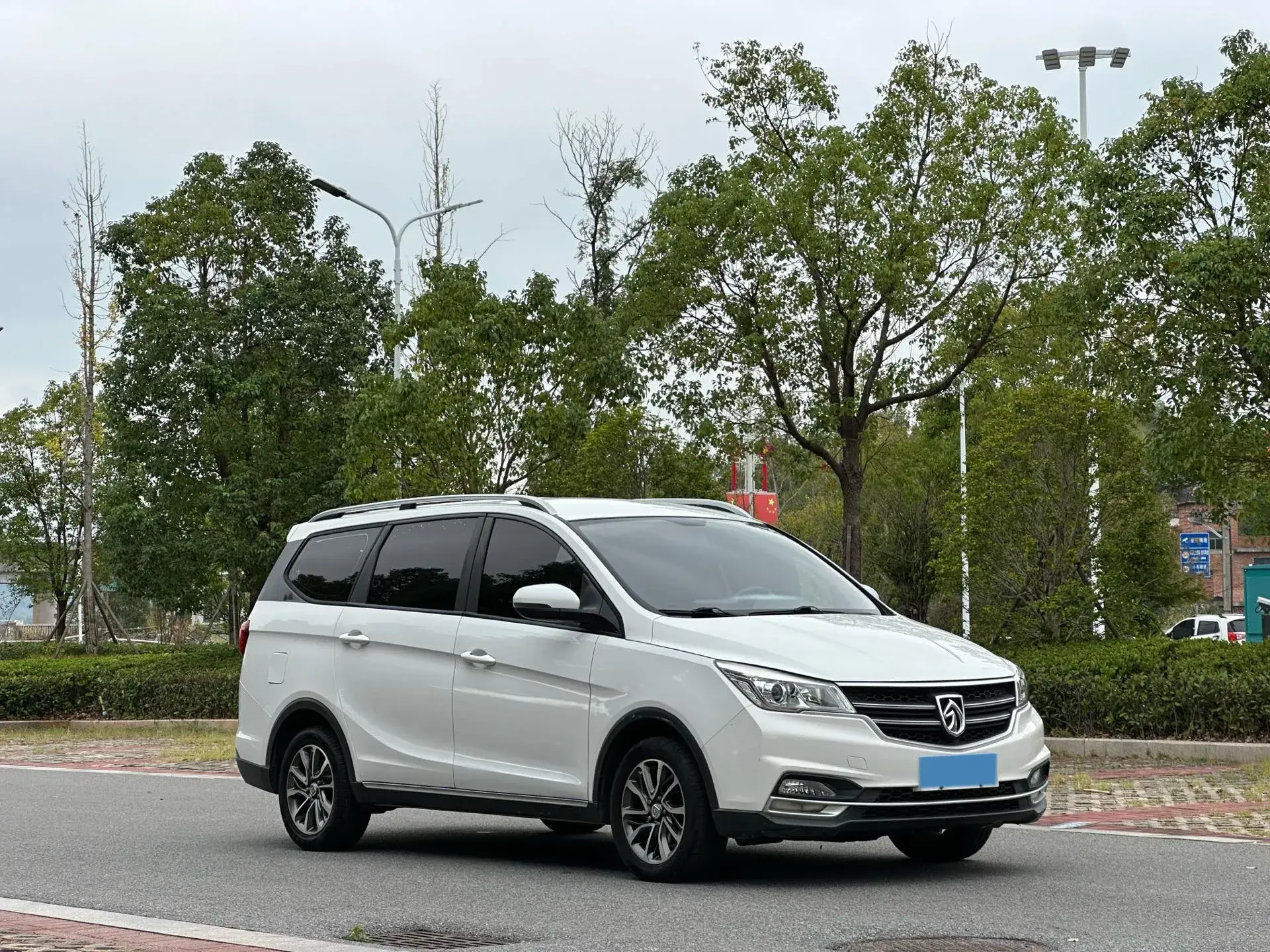2019 BAOJUN 730 thumbnail 3