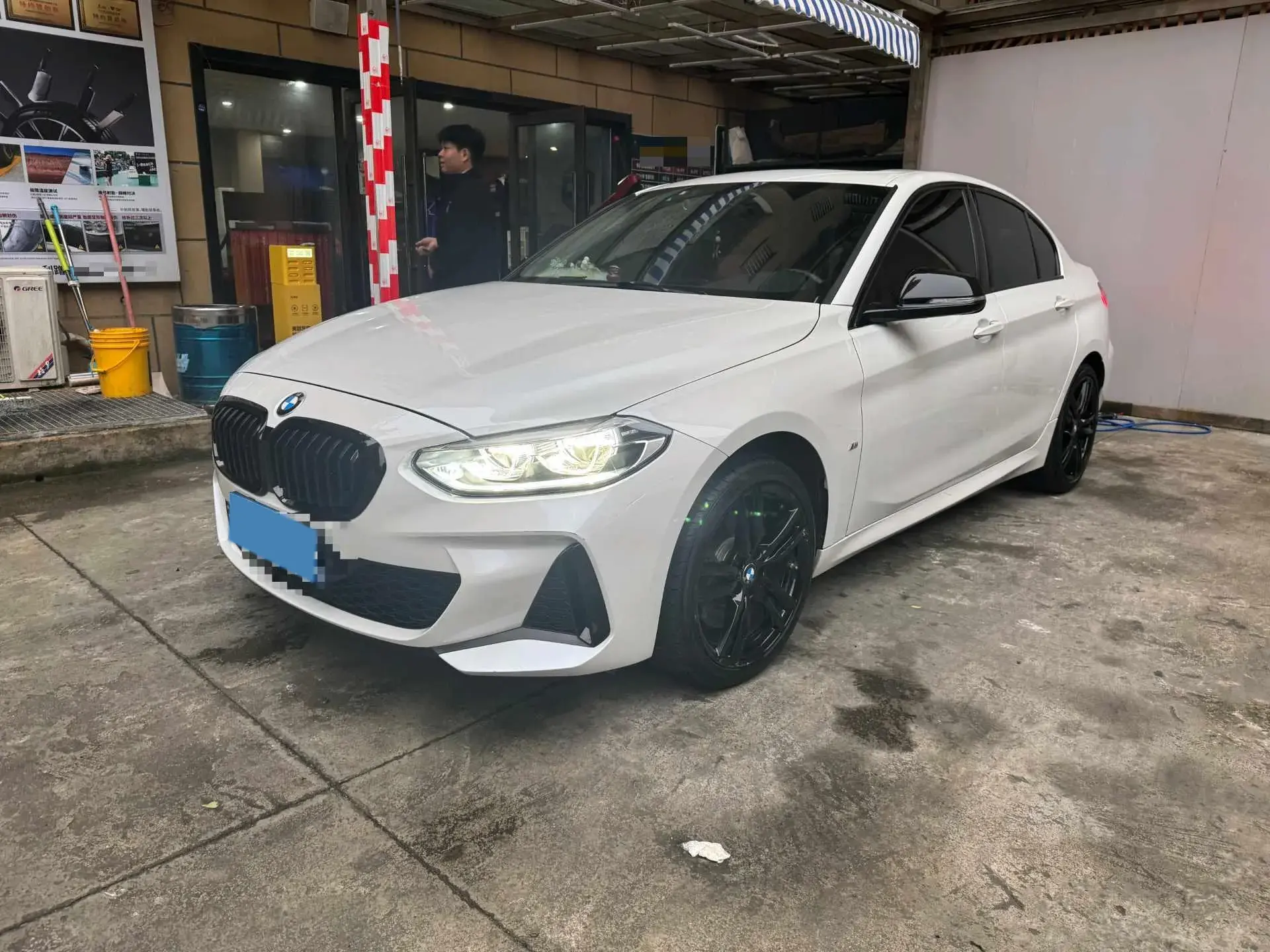 2021 BMW 1 view 1