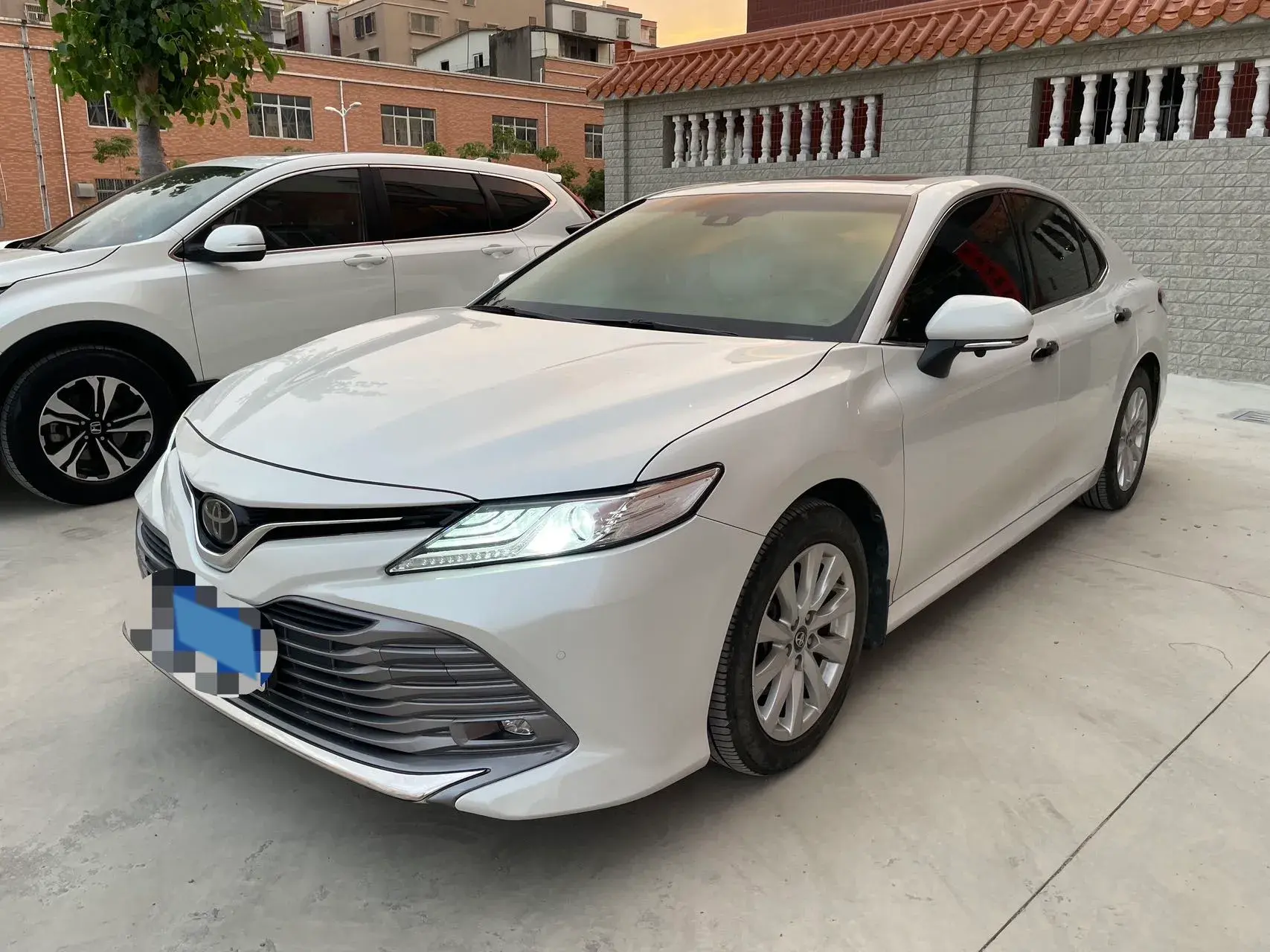 2019 TOYOTA CAMRY view 1
