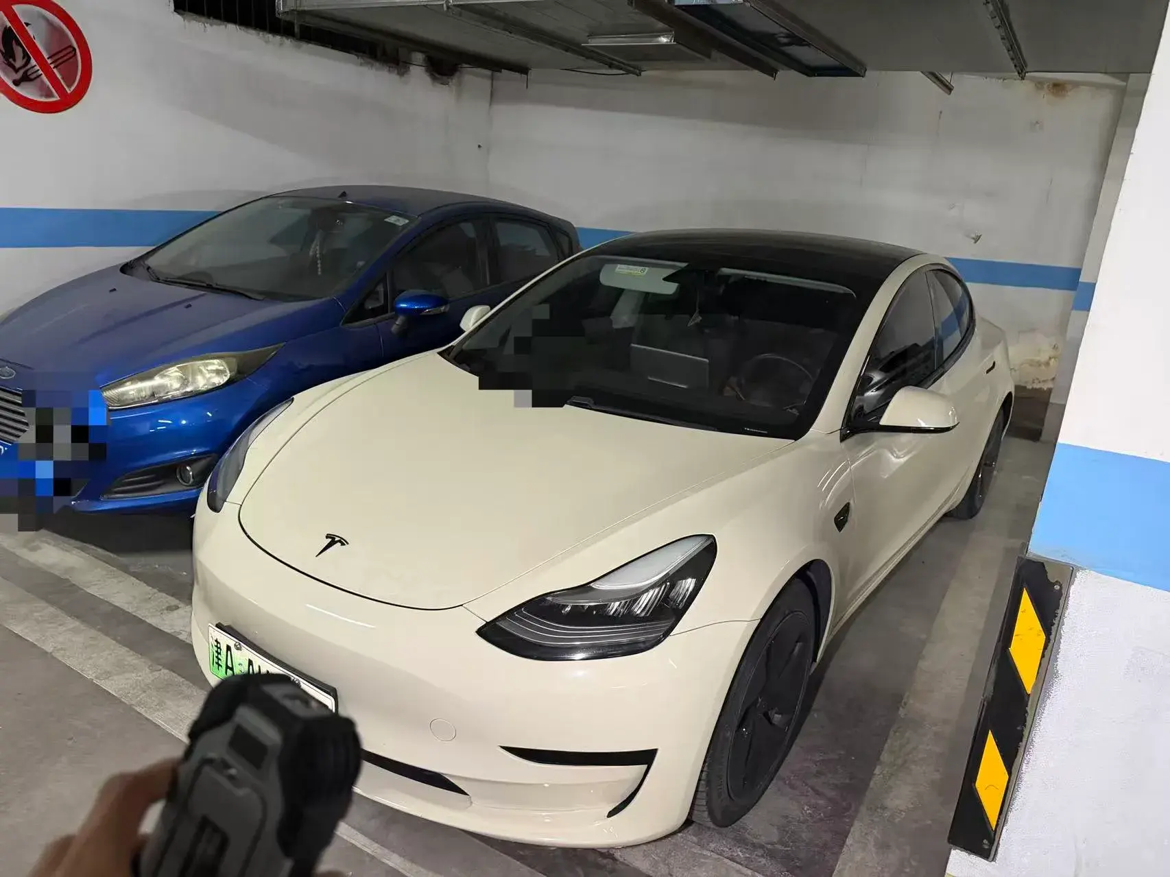 2019 TESLA MODEL view 1