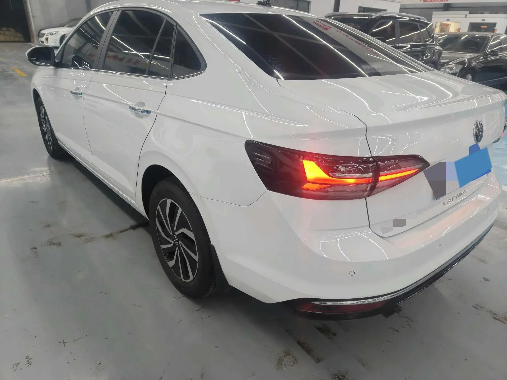 2025 VOLKSWAGEN LAVIDA thumbnail 4