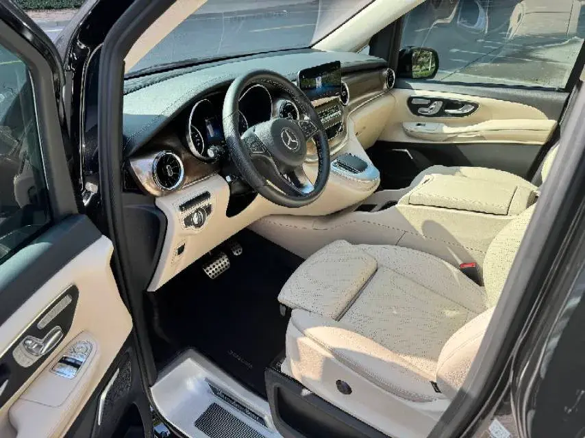 2022 MERCEDES-BENZ V thumbnail 4