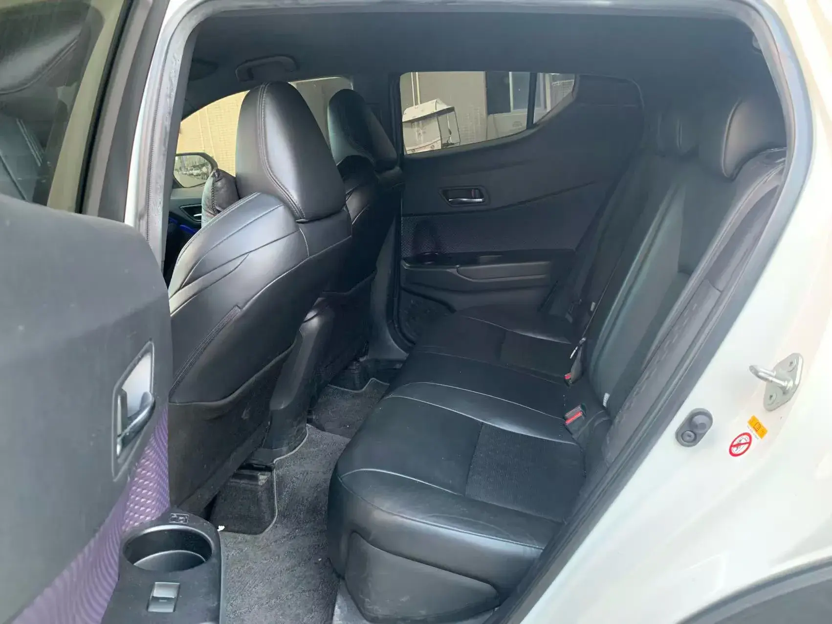 2018 TOYOTA IZOA thumbnail 3