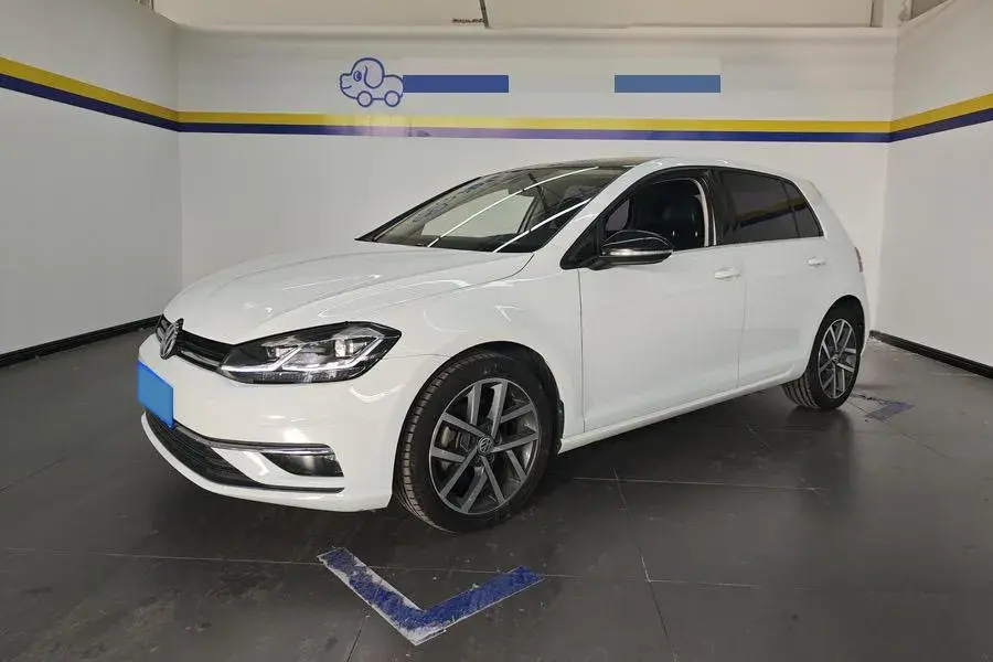 2019 VOLKSWAGEN GOLF view 1