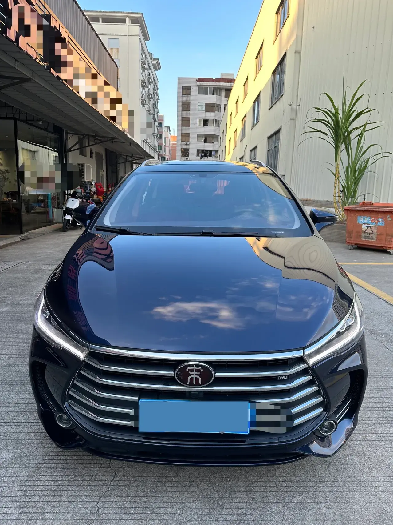 2017 BYD SONG thumbnail 3