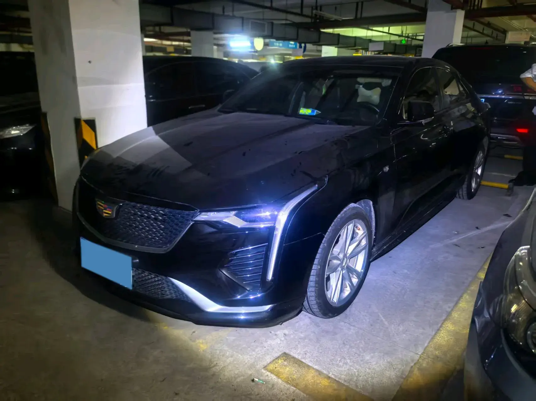 2020 CADILLAC CT4 view 1