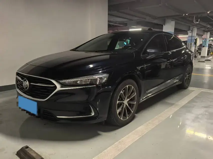 2019 BUICK LARCOSSE view 1