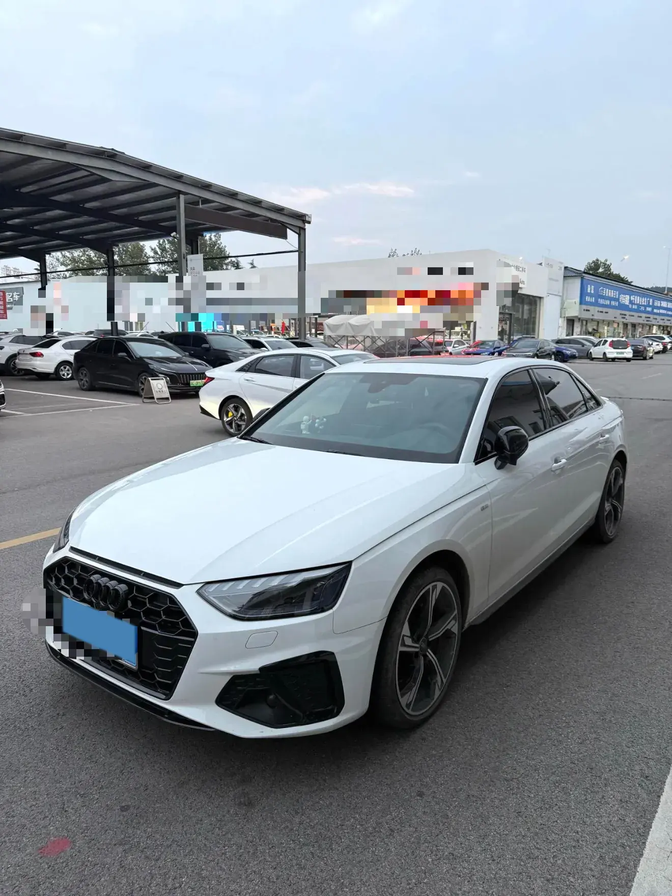 2024 AUDI A4L thumbnail 2