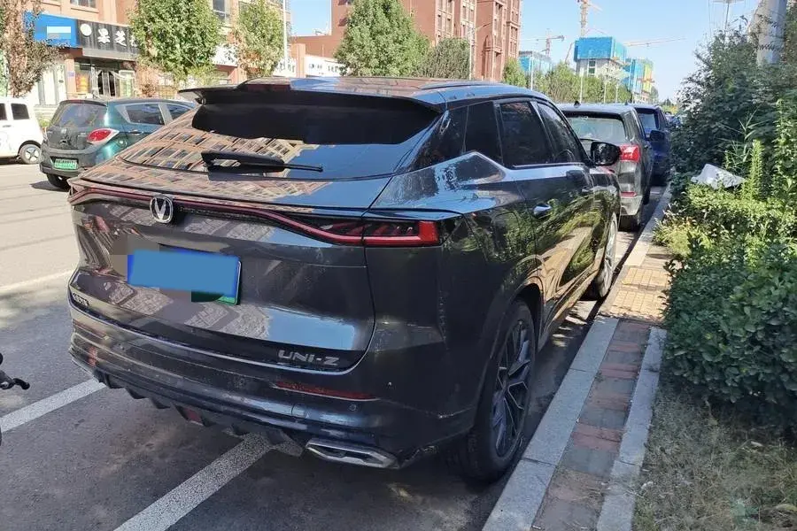 2024 CHANGAN UNI-Z thumbnail 2