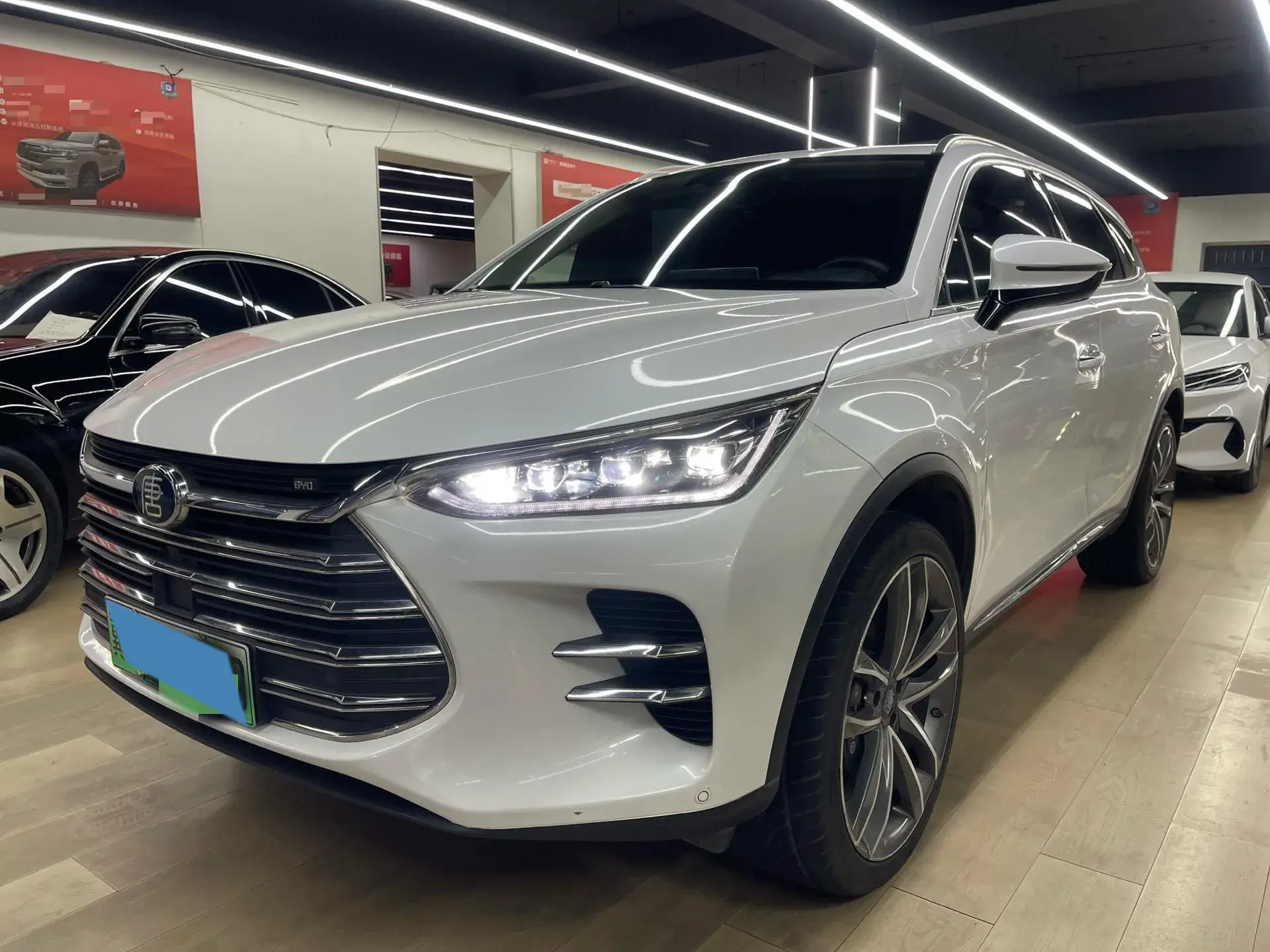 2018 BYD TANG view 1