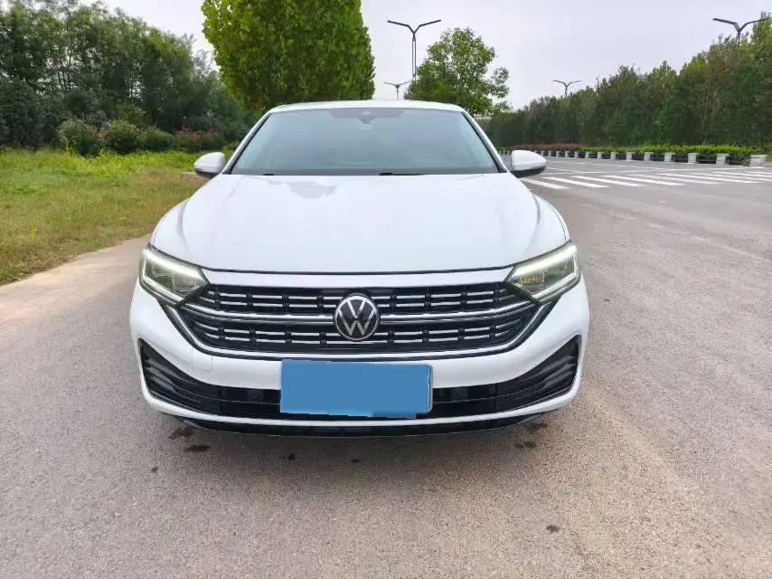 2023 VOLKSWAGEN SAGITAR thumbnail 3