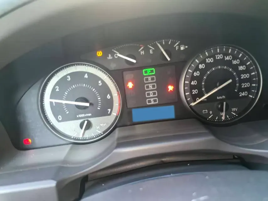 2015 Toyota Land Cruiser 4.6L 310HP V8 6AT,autocango,china used car exporter,china ev exporter,chinese used car exporter,chinese used ev exporter