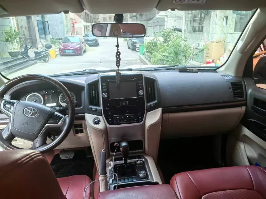 2015 Toyota Land Cruiser 4.6L 310HP V8 6AT,autocango,china used car exporter,china ev exporter,chinese used car exporter,chinese used ev exporter
