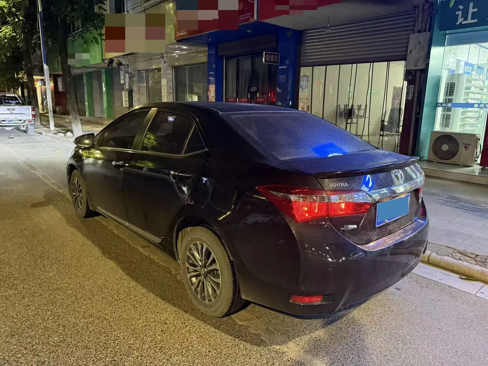 2018 TOYOTA COROLLA thumbnail 4